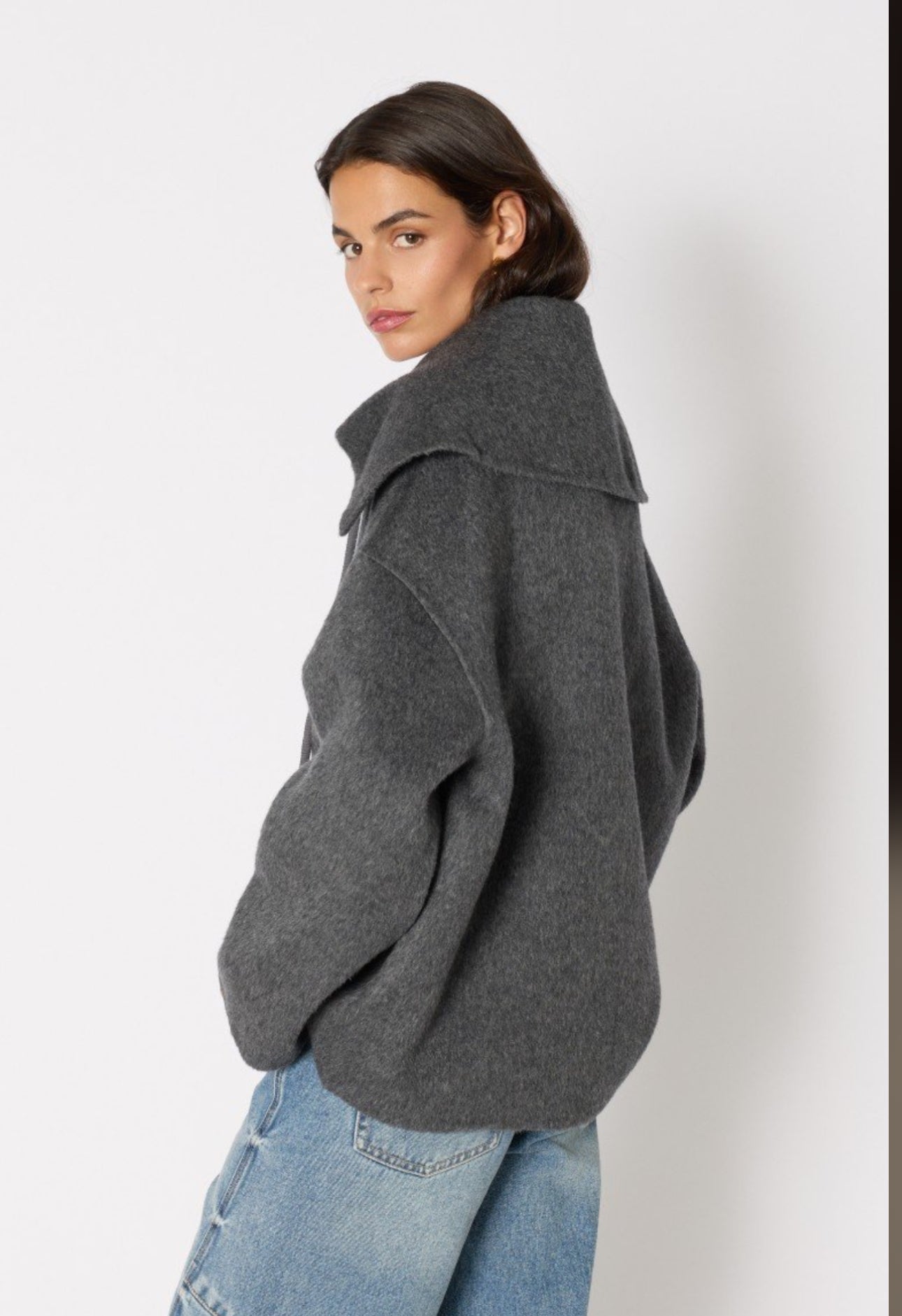 VILDA | Veste en laine grise à enfiler avec col large et cordons