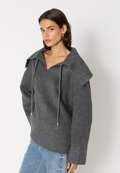 VILDA | Veste en laine grise à enfiler avec col large et cordons
